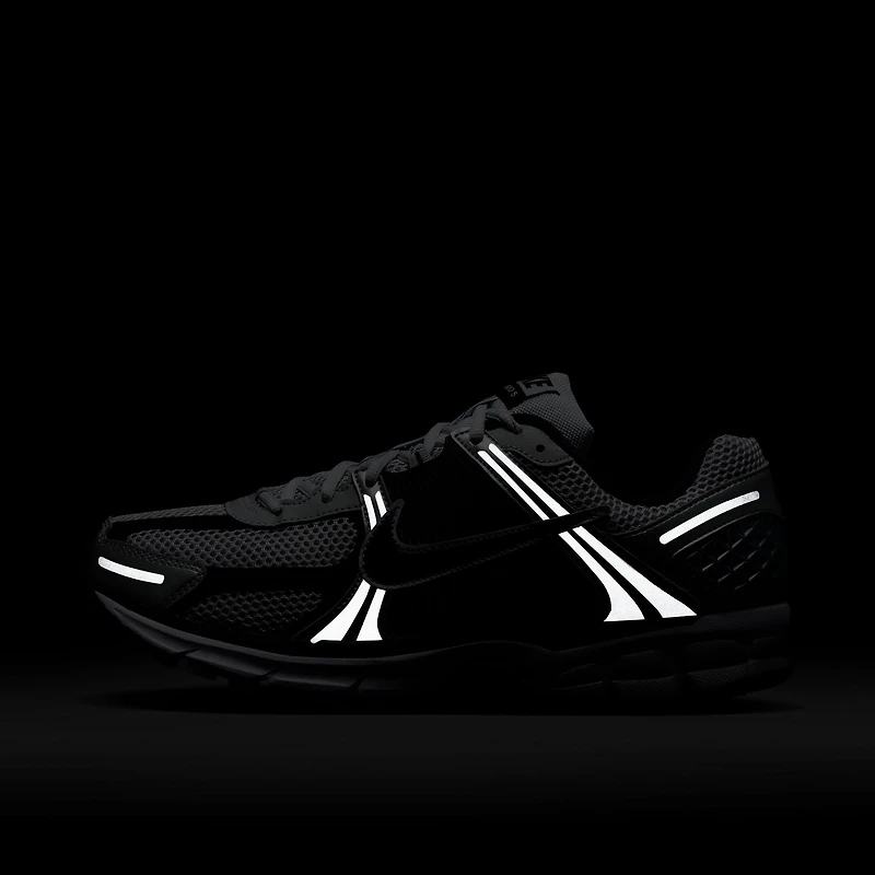 Nike Zoom Vomero 5 Metallic Silver / Black - Pure Platinum