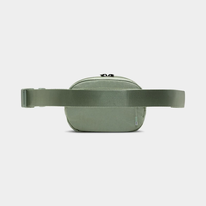 Nike Aura Crossbody Bag (2L) Jade Horizon / Matte Silver