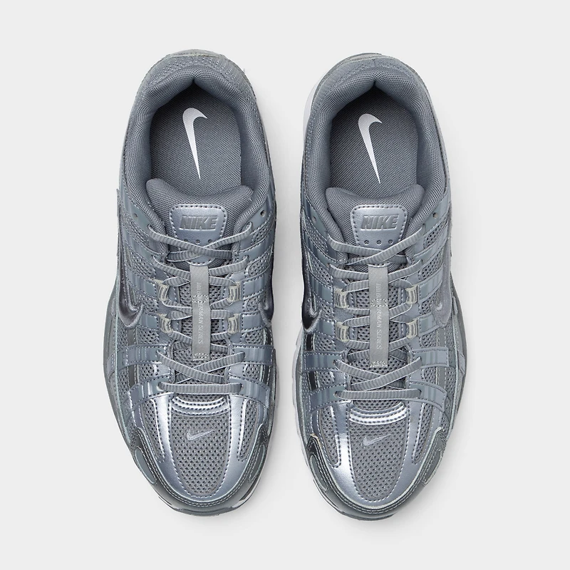 Nike P-6000 / Gris Métallique Froid - Blanc