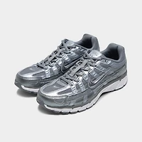 Nike P-6000 / Gris Métallique Froid - Blanc