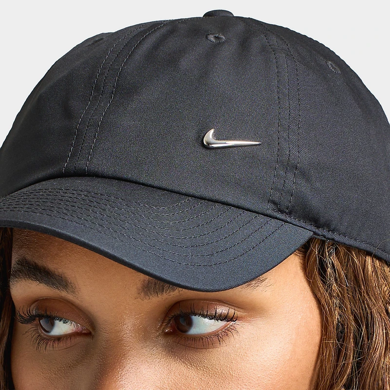 Nike Club Unstructured Metal Swoosh Cap Black / Silver