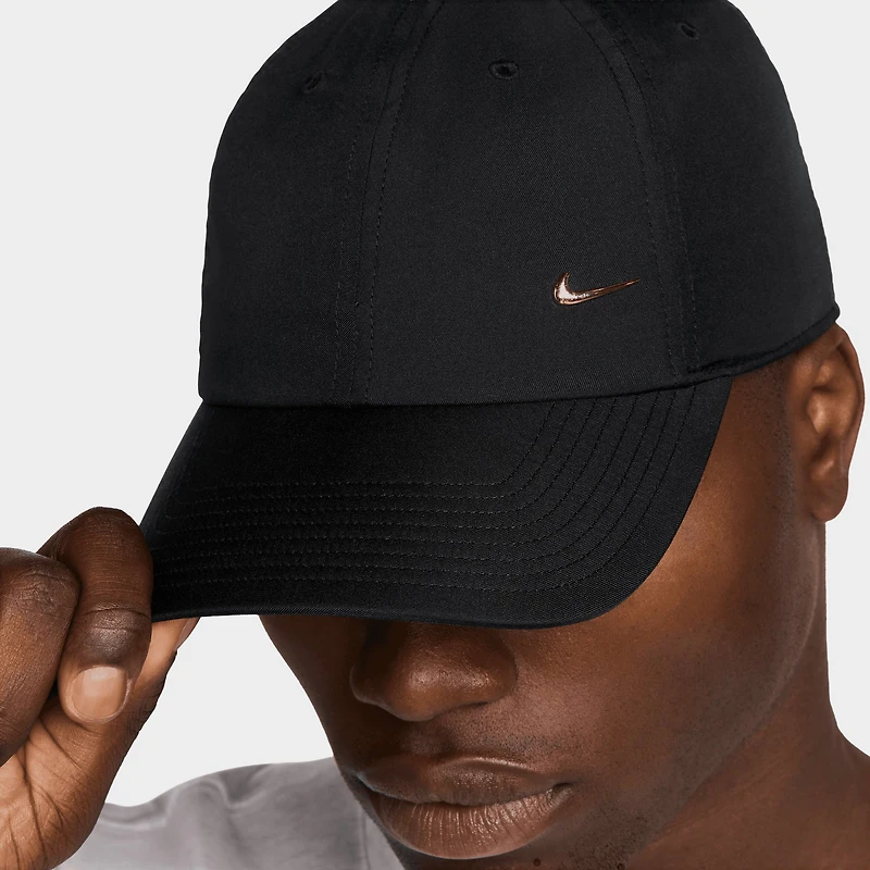 Nike Metal Swoosh Logo Casquette Noir / Or Métallique