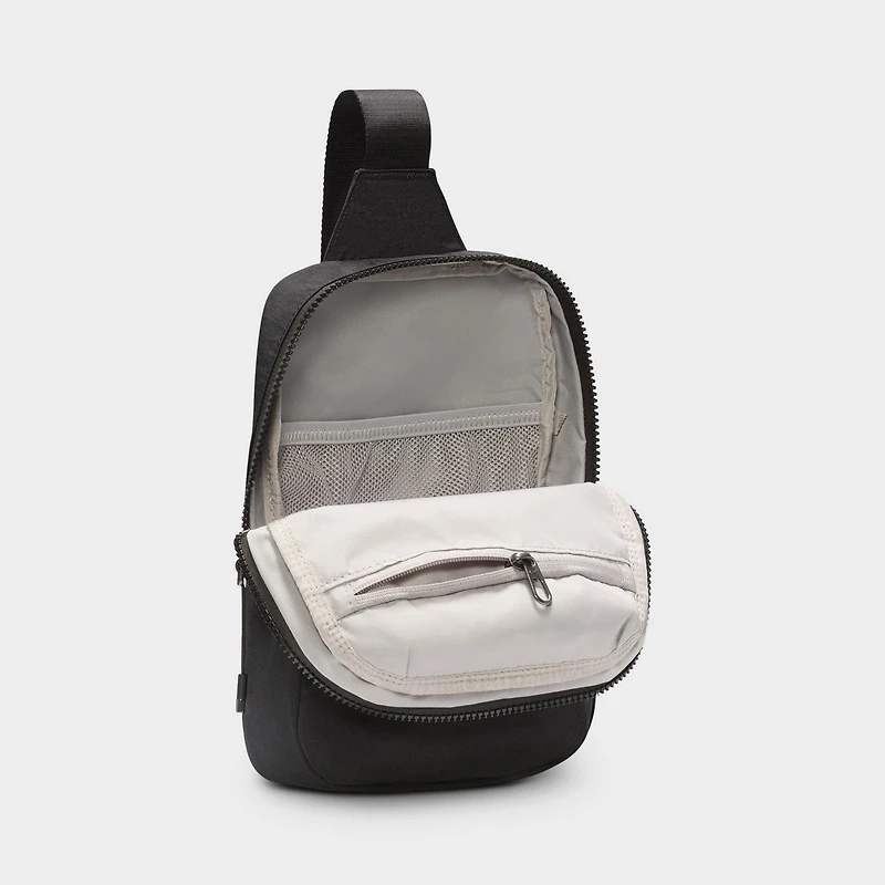 Nike Aura Crossbody Bag (2L) Black / Black