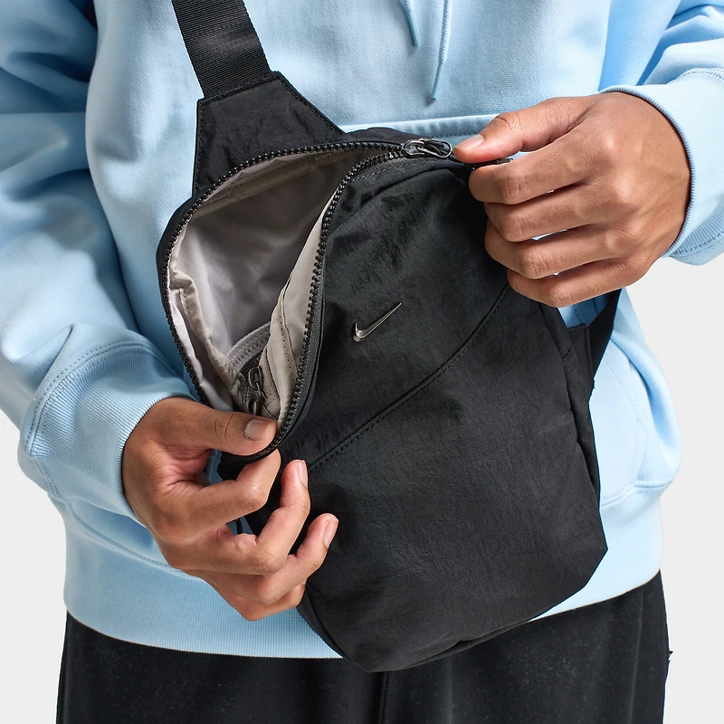 Nike Aura Crossbody Bag (2L) Black / Black