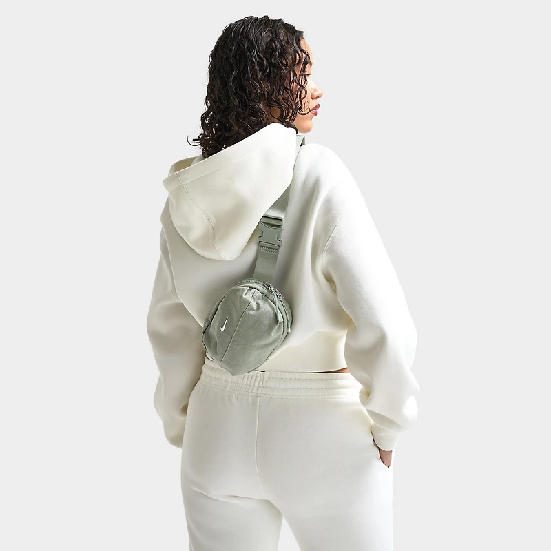 Nike Aura Crossbody Bag (2L) Jade Horizon / Matte Silver