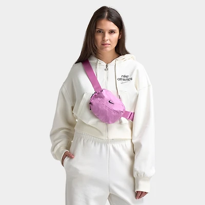 Nike Women's Aura Crossbody Bag (2L) / LT Magenta