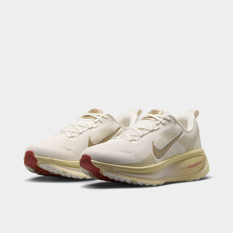 Nike Women's Vomero 18 Summit White / Metallic Silver - Sail