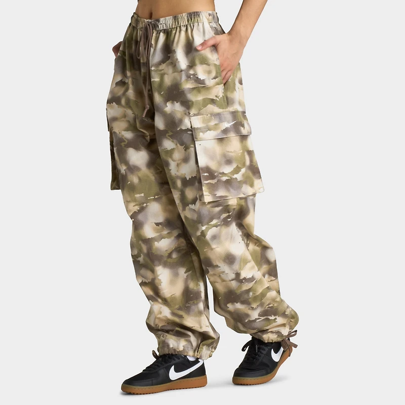 Nike Sportswear Women's Camo Cargo Pants Lt Orewood Brown / Sail