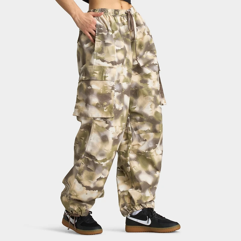 Nike Sportswear Women's Camo Cargo Pants Lt Orewood Brown / Sail