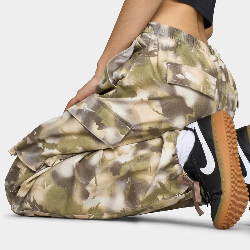 Nike Sportswear Women's Camo Cargo Pants Lt Orewood Brown / Sail