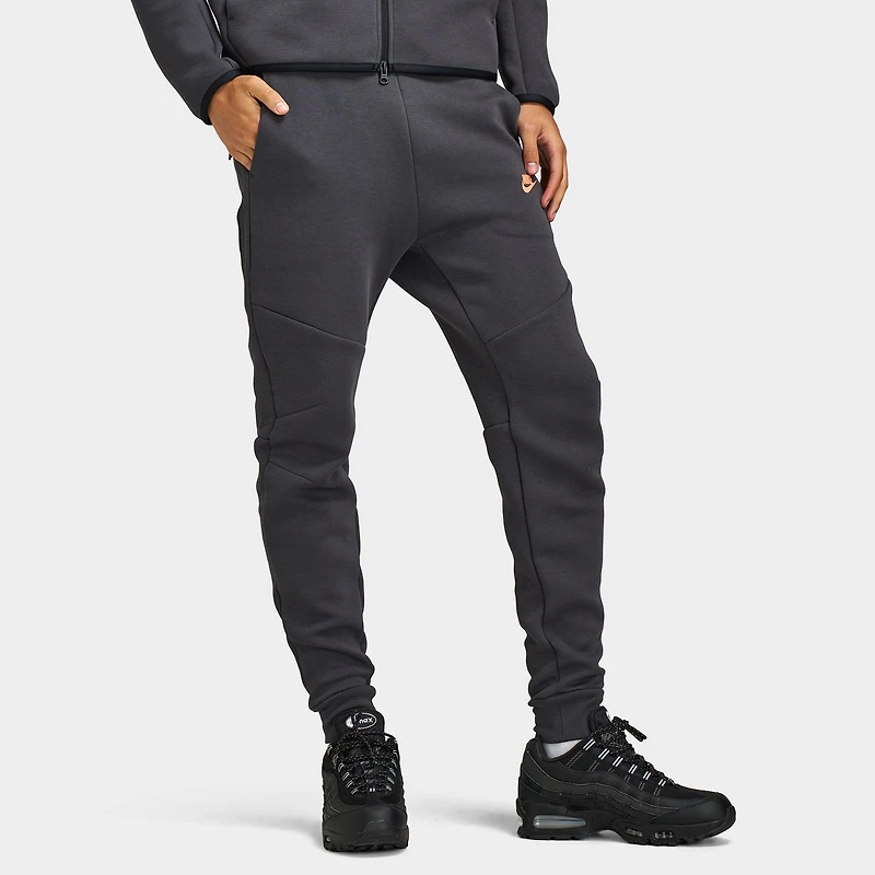 Nike Tech Fleece Joggers / Anthracite