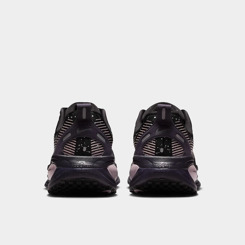 Nike Femmes Vomero 18 Noir/Gris foncé métallisé - Violet caverne