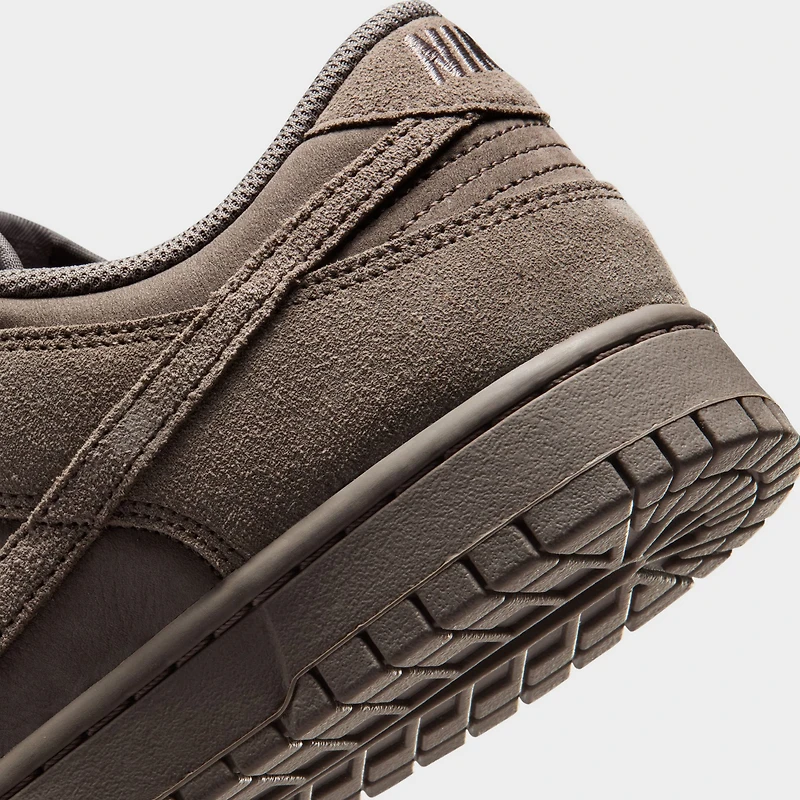 Nike Dunk Low SE Pierre Caverne /