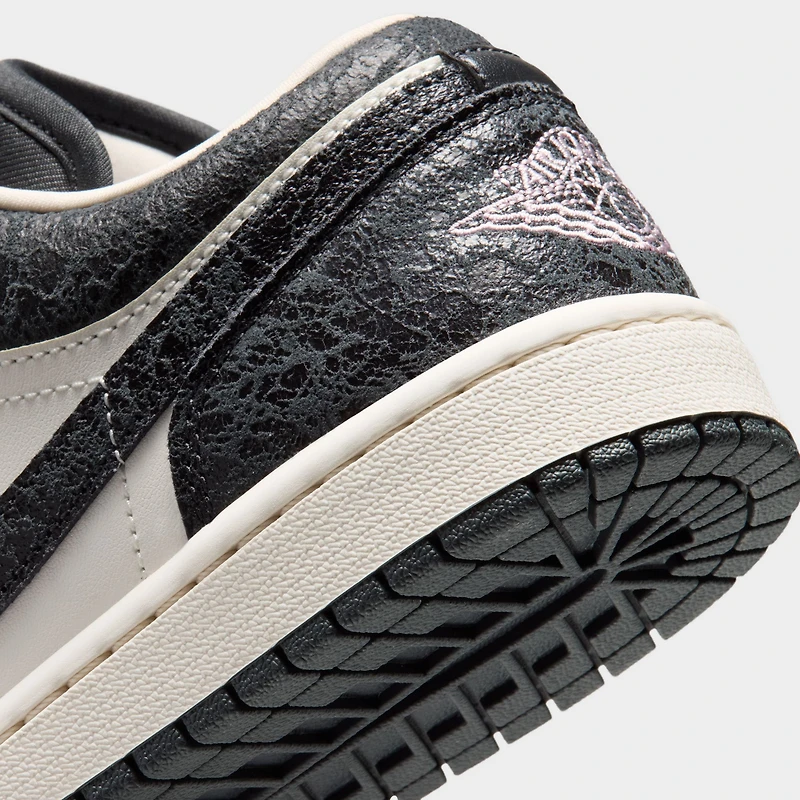 Jordan Femmes 1 Low SE Anthracite / Carmin glacé - Voile