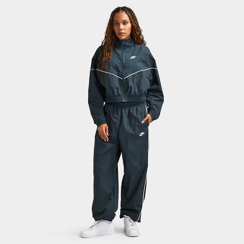 Nike Sportswear Women's WR Woven Jacket Speed Seaweed / Sail