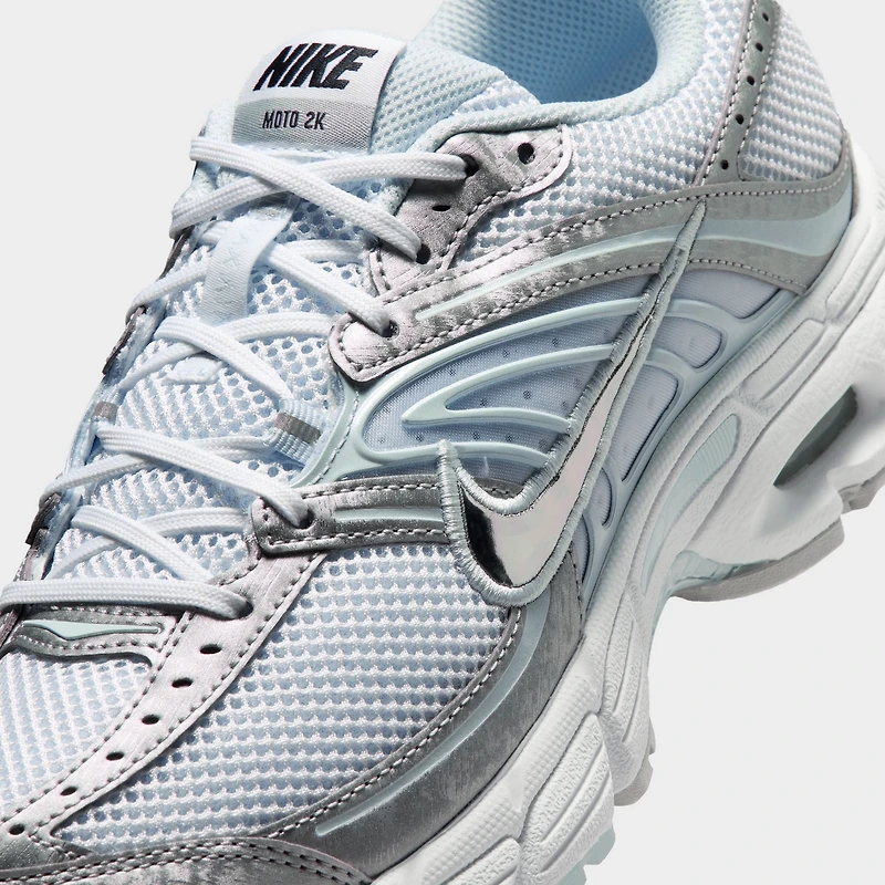 Nike Femmes Air Max Moto 2K Blanc / Argent métallique - Teinte Bleu