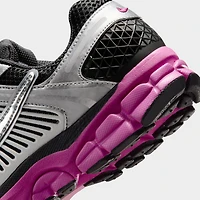 Nike Femme Zoom Vomero 5 Noir cassé / Argent métallique - Rose vif