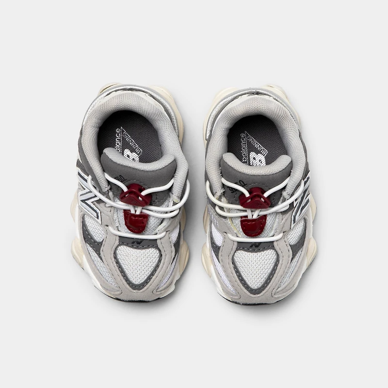 New Balance Bébés 9060  Nuage de pluie / Châteauroche