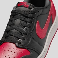 Jordan 1 Rétro Low OG « Banned » Noir / Rouge Universitaire