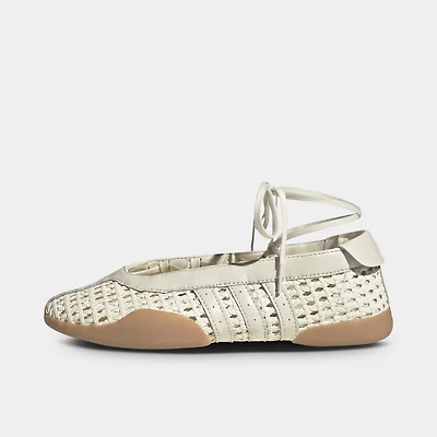 adidas Originals Women's Taekwondo Mei Ballet / Cream White