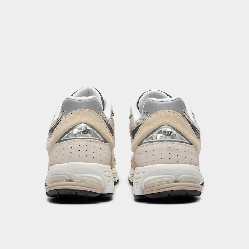 New Balance 2002RFA Sandstone / Magnet