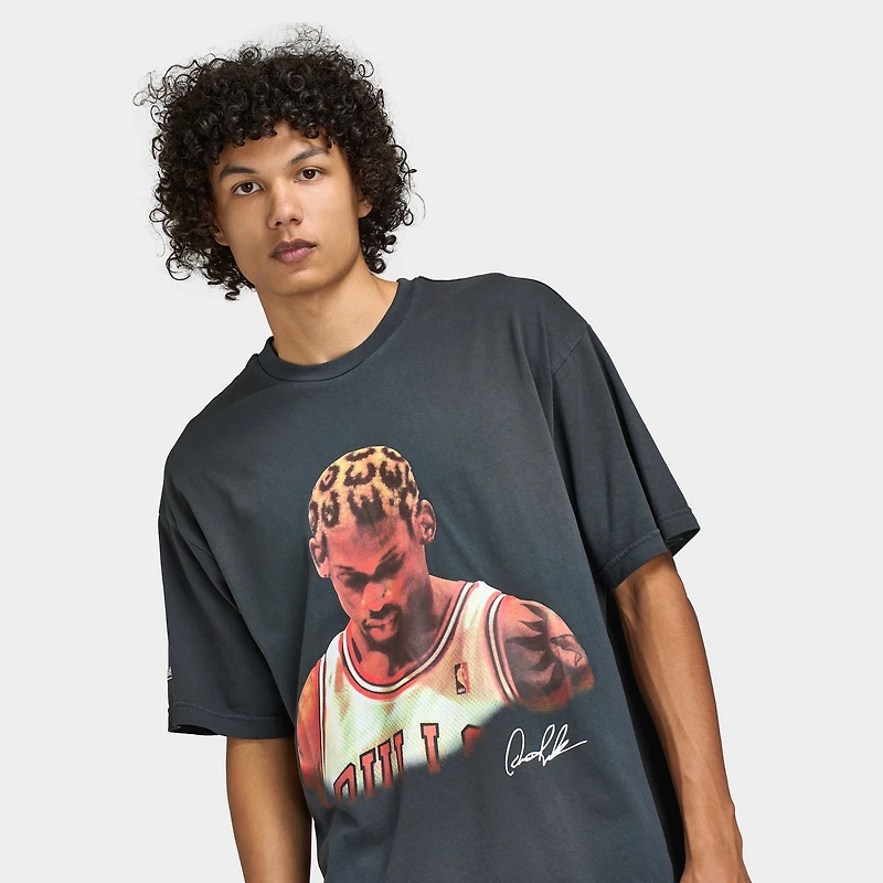 Mitchell & Ness Bulls Look Out Boxy T-Shirt / Washed Black