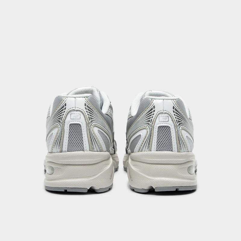 New Balance 740 / Argent métallique