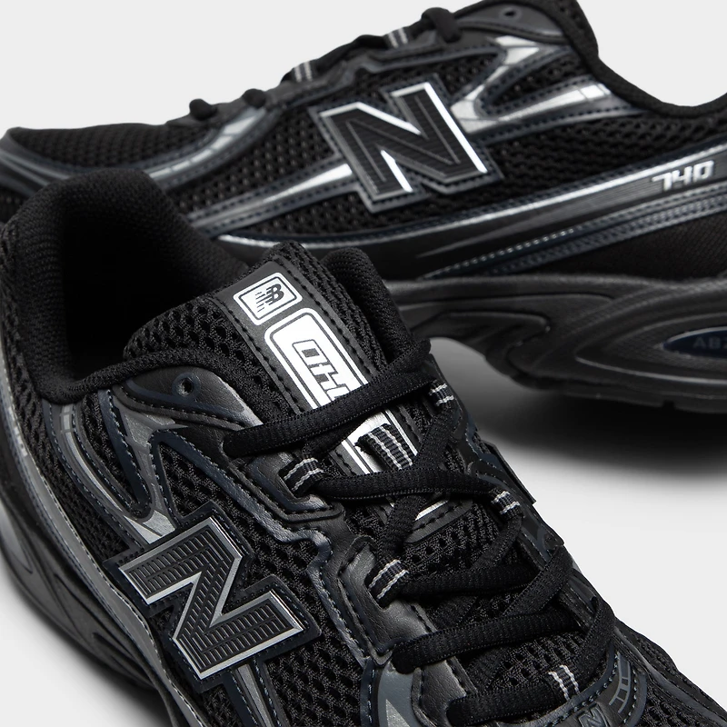 New Balance 740 Noir / Argent Métallique