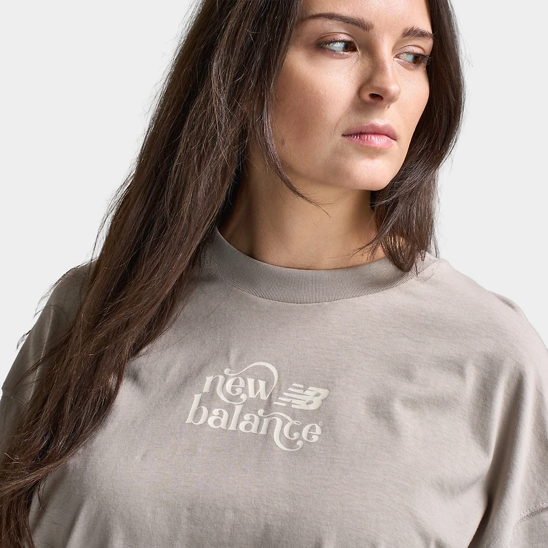 New Balance Femmes T-shirt Boyfriend Imprimé Graphique / Brun