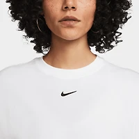 Nike Women's Sportswear Essential T-shirt White / Black
