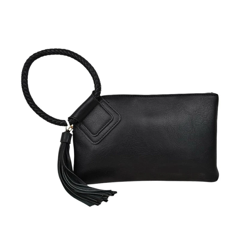 90057 The O Wristlet Clutch