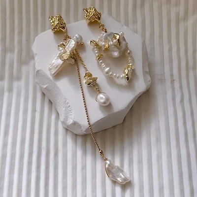 80142 Falling Pearl Earring