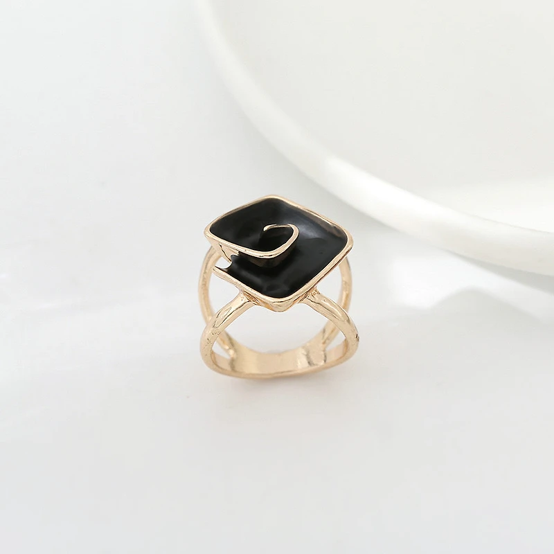00024.6 Square Scarf Ring