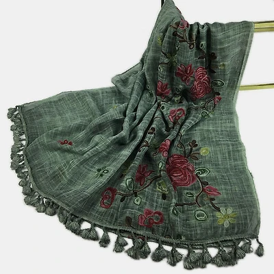 30462 Embroidery Shawl