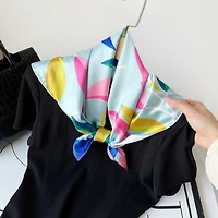00124.11 Silk Square - Summer