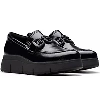 Clarks Loriini Izzy black patent