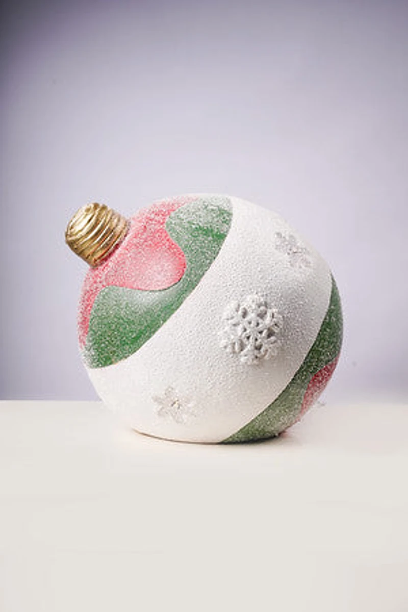 16" Magnesia Xmas Ball w/4pcs Snowflakes Led Light Plug