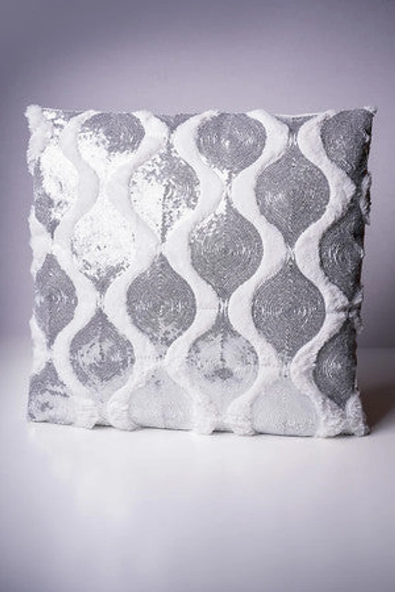 18" x 18" Silver White Sequin Cushion