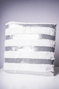 18" x 18" Silver White Sequin Cushion