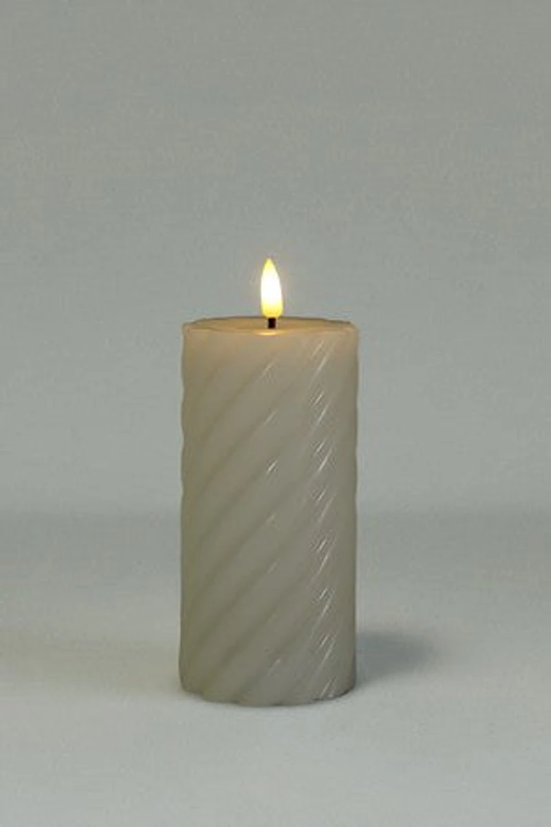 7" Candle White w/Flame