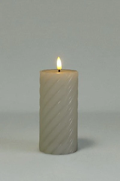 7" Candle White w/Flame