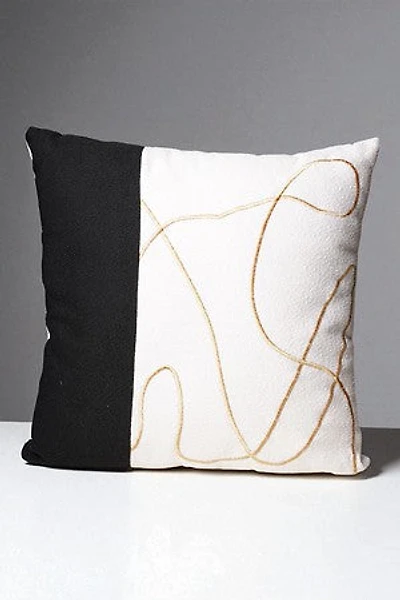 16" x 16" BL/WH/GD CUSHION