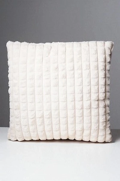 19" x 19" CREAM CUSHION