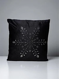 18" x 18" Snowflakes Beads on Black Cushion