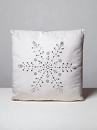 18" x 18" Snowflakes Beads on Cushion
