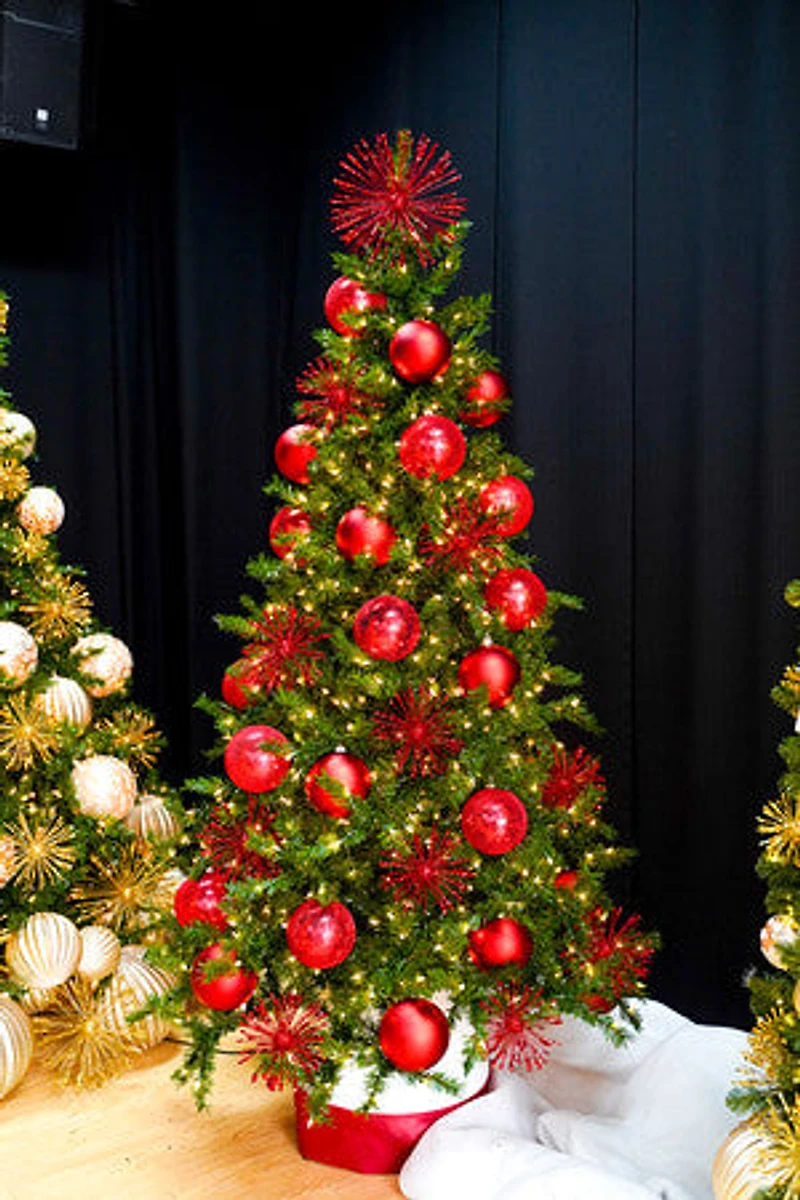 7.5' Christmas Tree H229