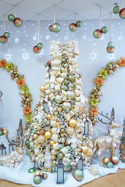 9' Flocking Christmas Tree H274