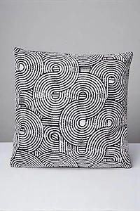 16" x 16" Black/White Cushion