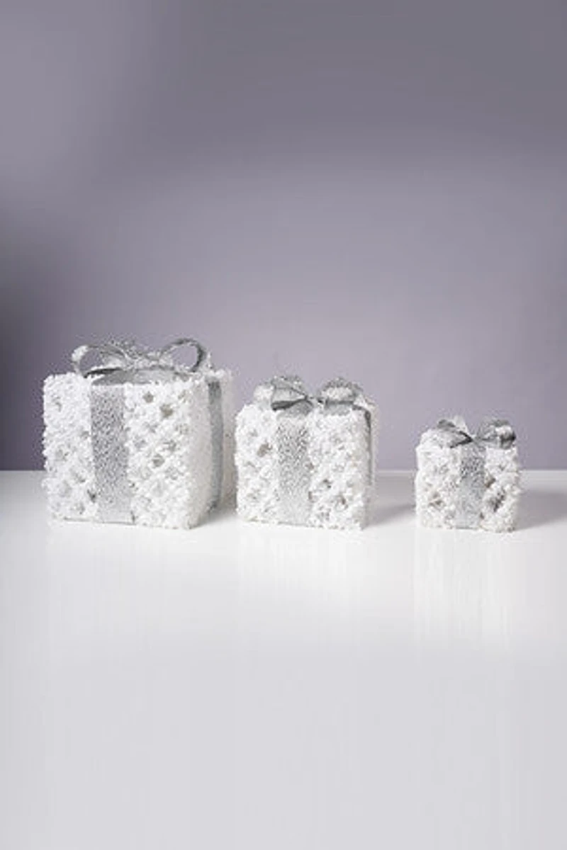 10" Set/3 White W/Silver Ribbon Gifts W/Pligs
