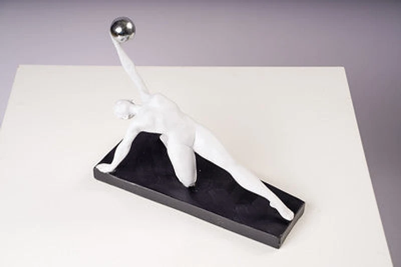 14" WHITE/SILVER FIGURE